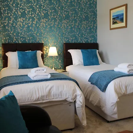 Athol Guest House 3*