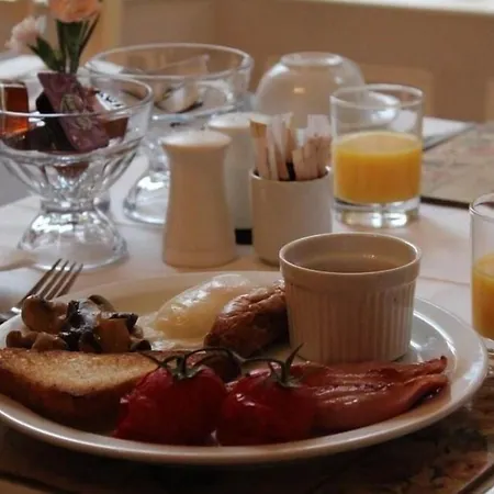 Athol House 3* Filey