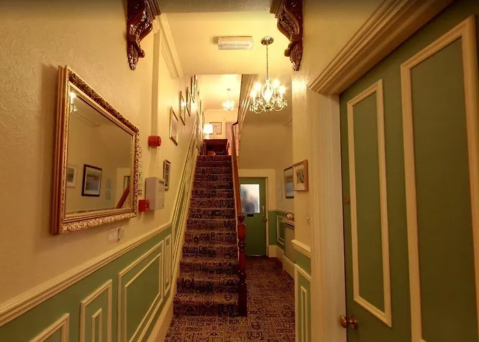 Bed & Breakfast Athol Guest House 3*