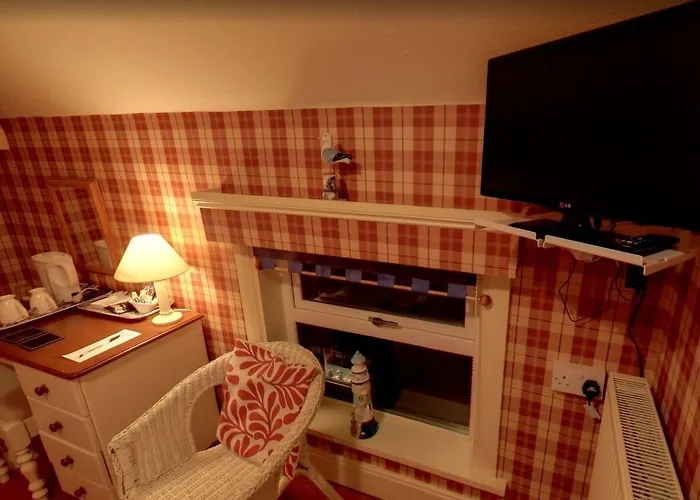 Athol Guest House 3*