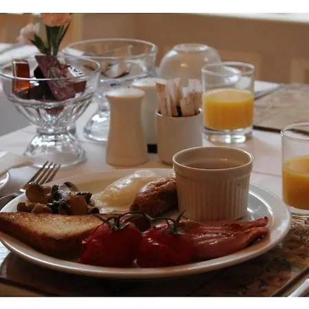 Athol House Bed & Breakfast 3*
